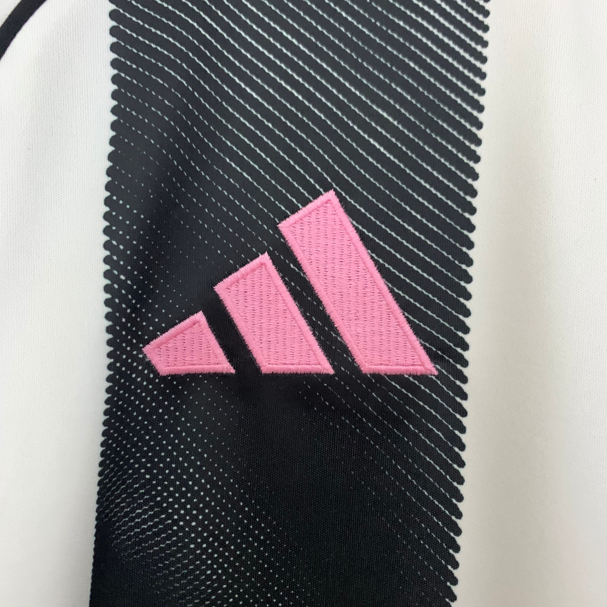 Camisa Juventus I 25/26 Torcedor