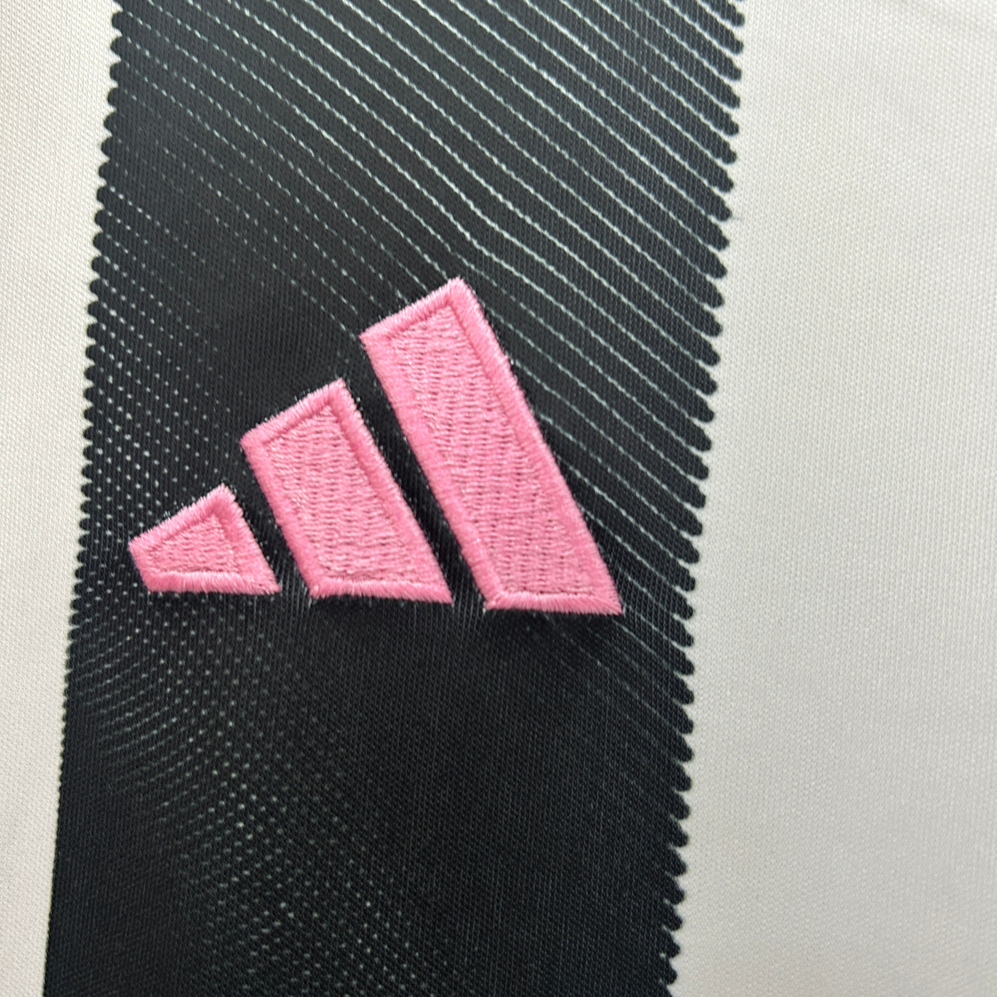 Kit Juventus I 25/26 Infantil