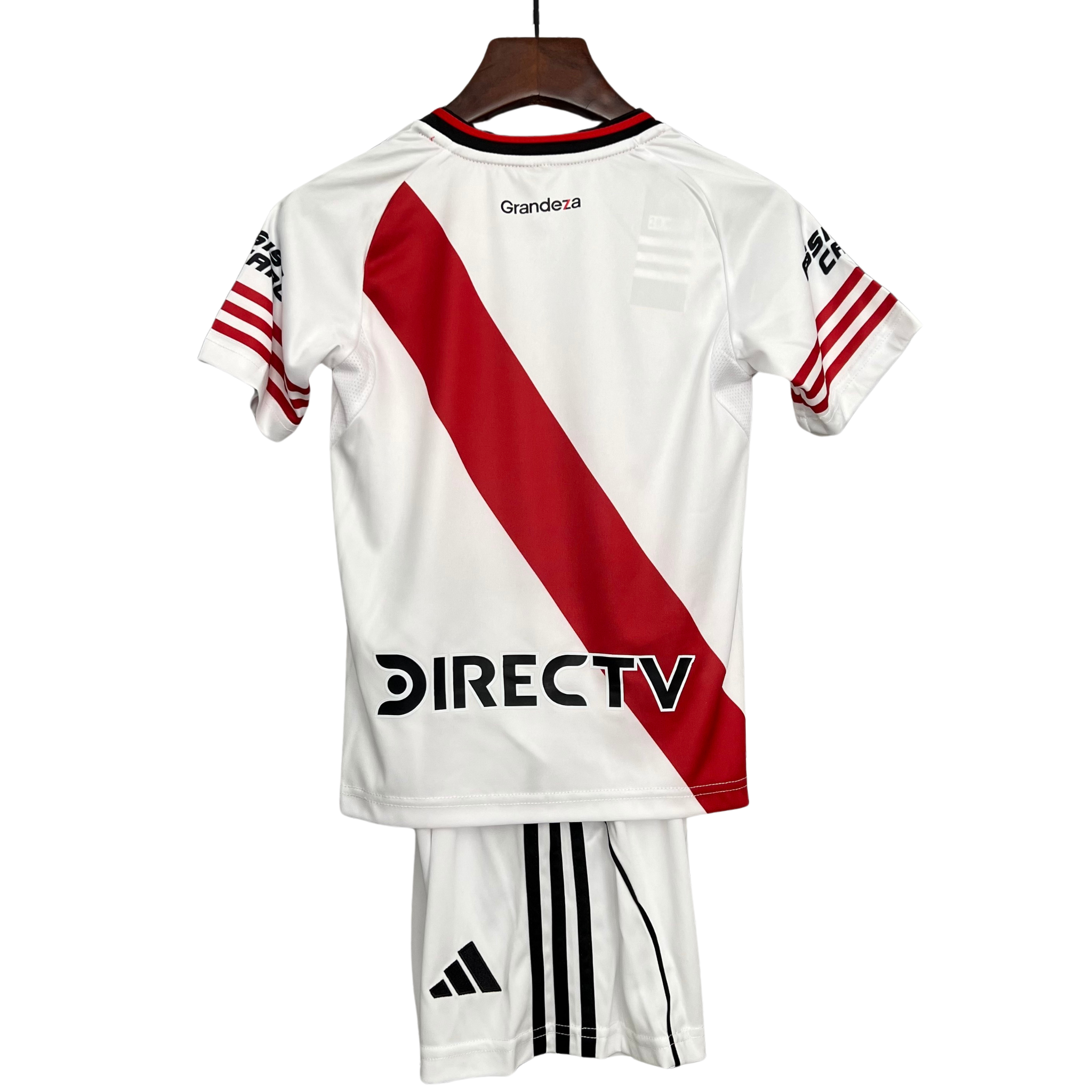Kit River Plate I 25/26 Infantil