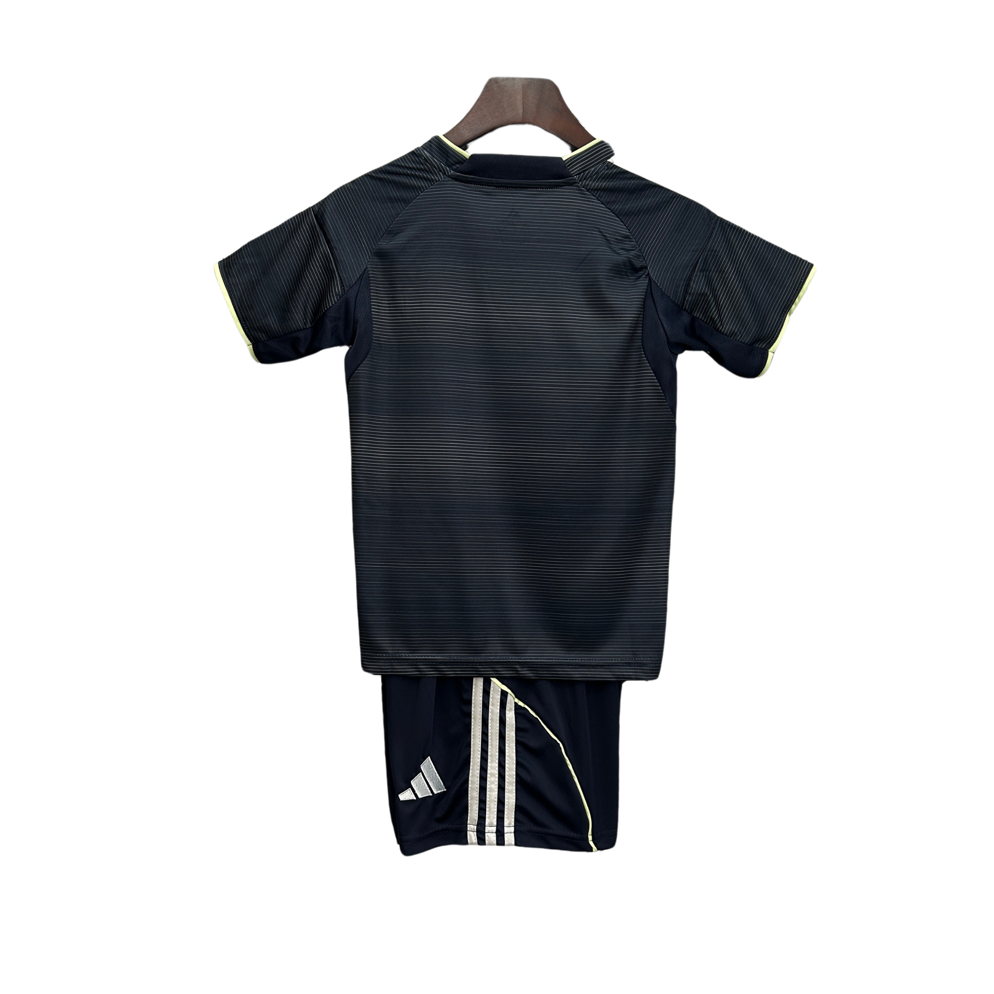 Kit Real Madrid II 25/26 Infantil