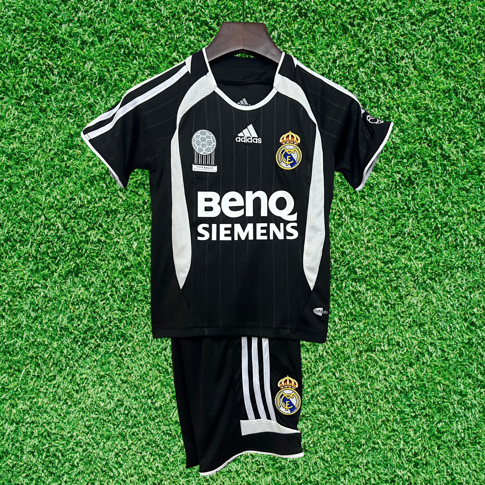 Kit Real Madrid II 06/07 Infantil