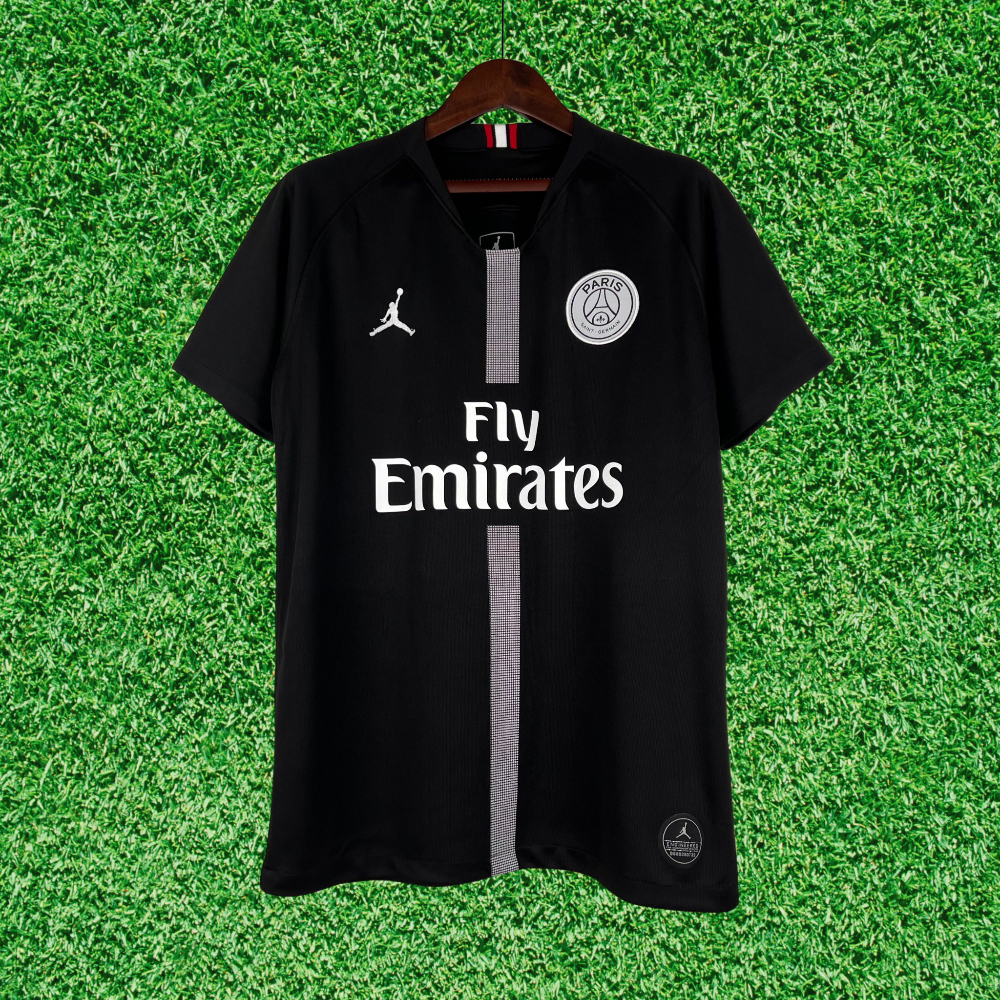 Camisa Paris Saint-Germain F.C (PSG) Preta 18/19 Retrô
