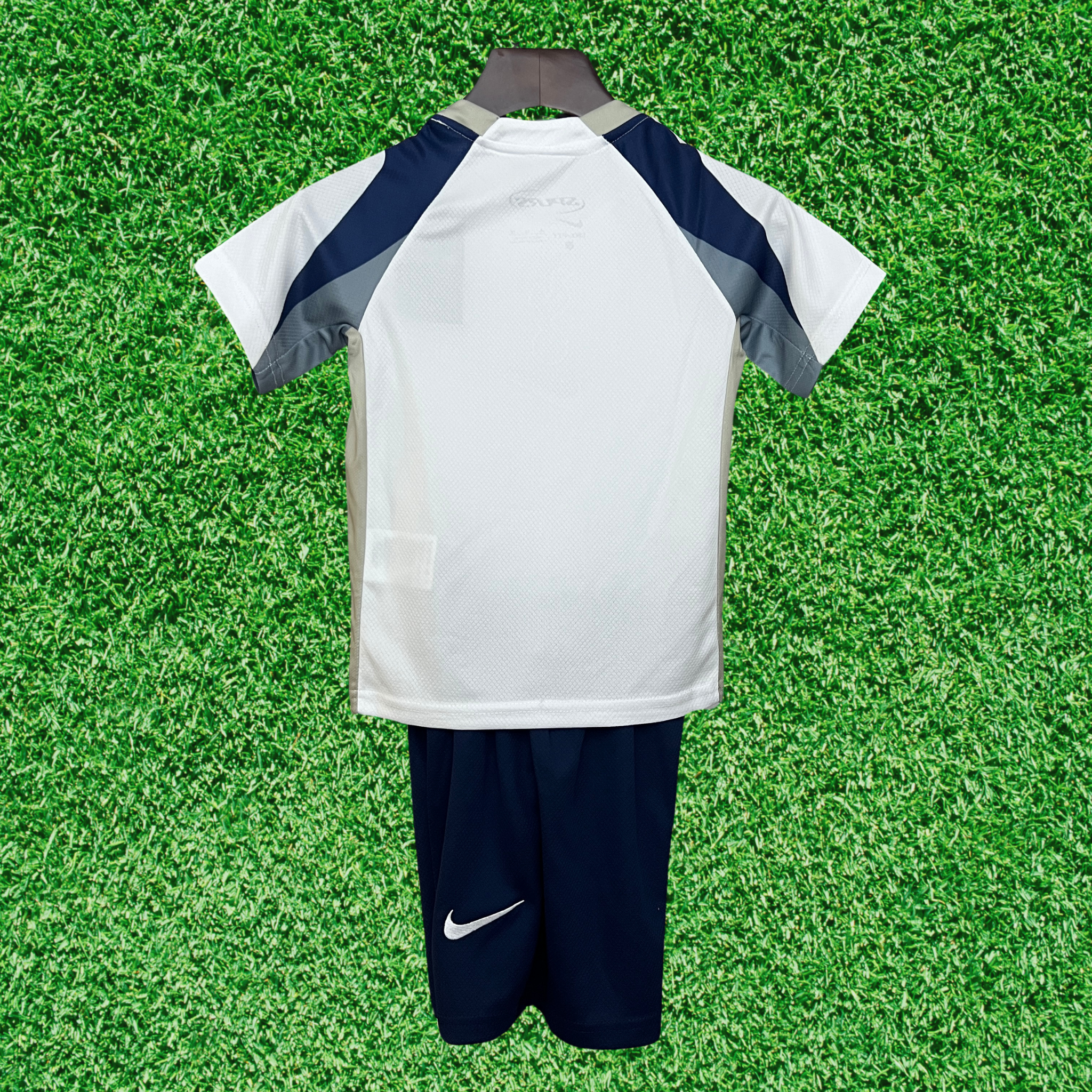 Kit Tottenham Hotspur I 25/26 Infantil
