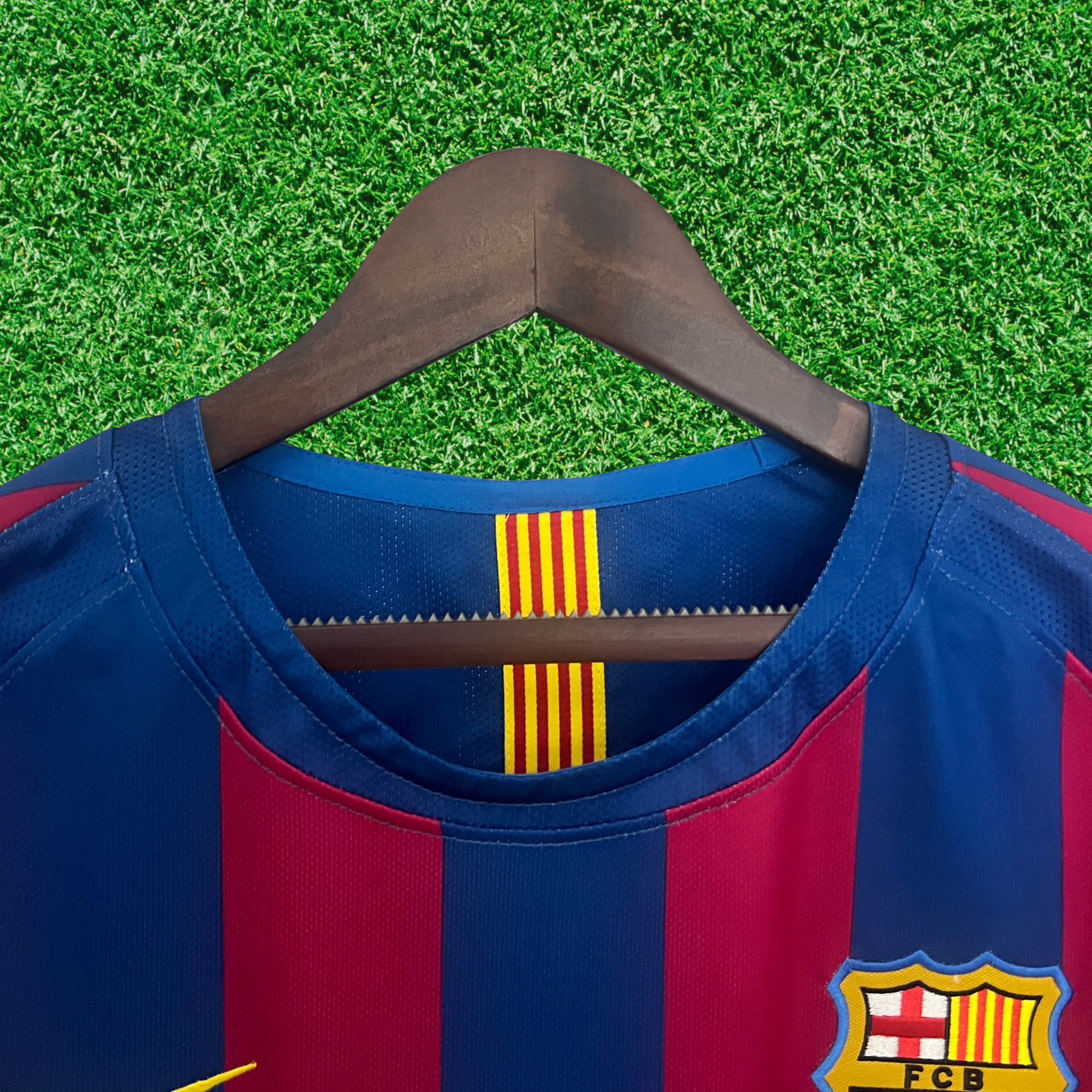 Camisa Barcelona I 05/06 Retrô