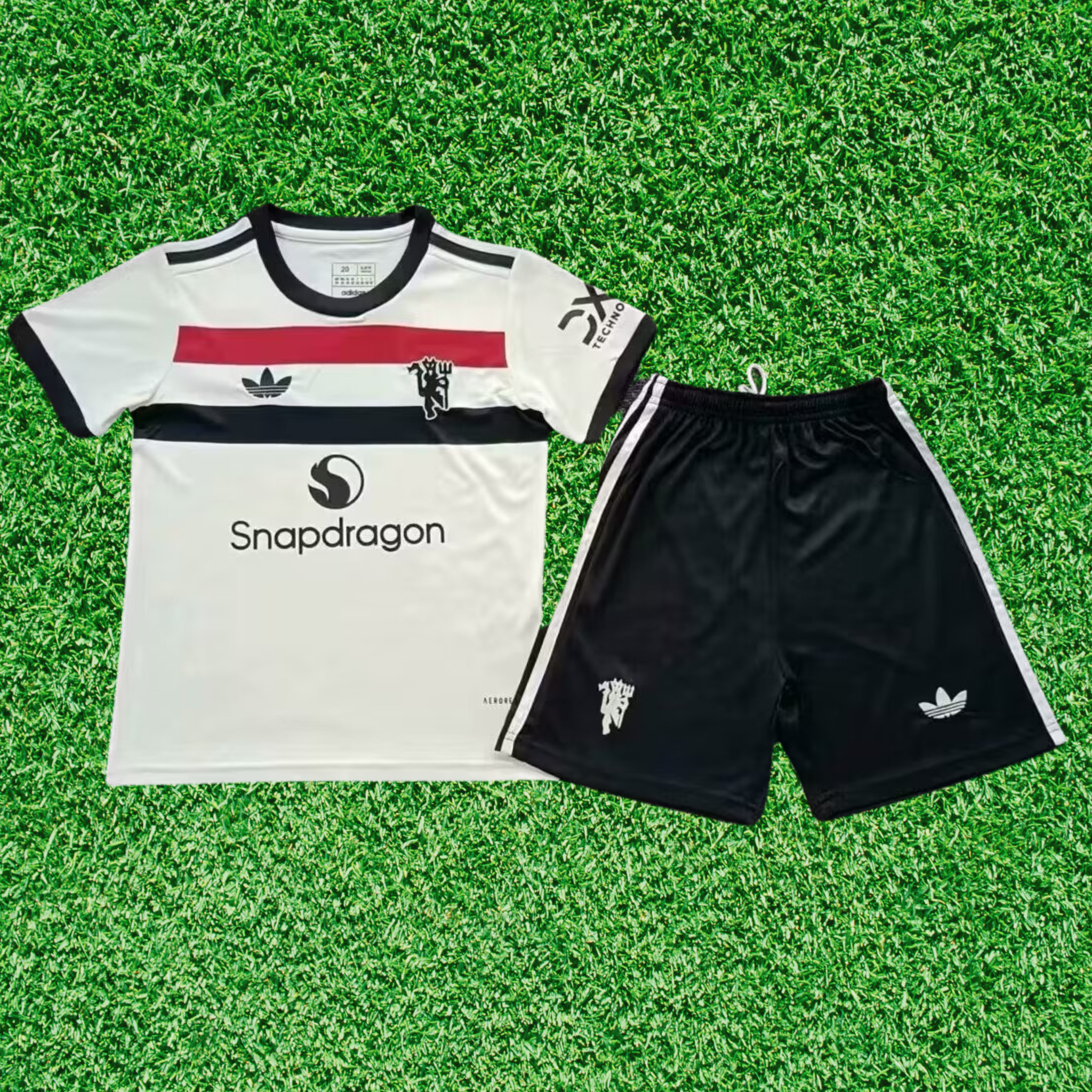 Kit Manchester United III 24/25 Infantil