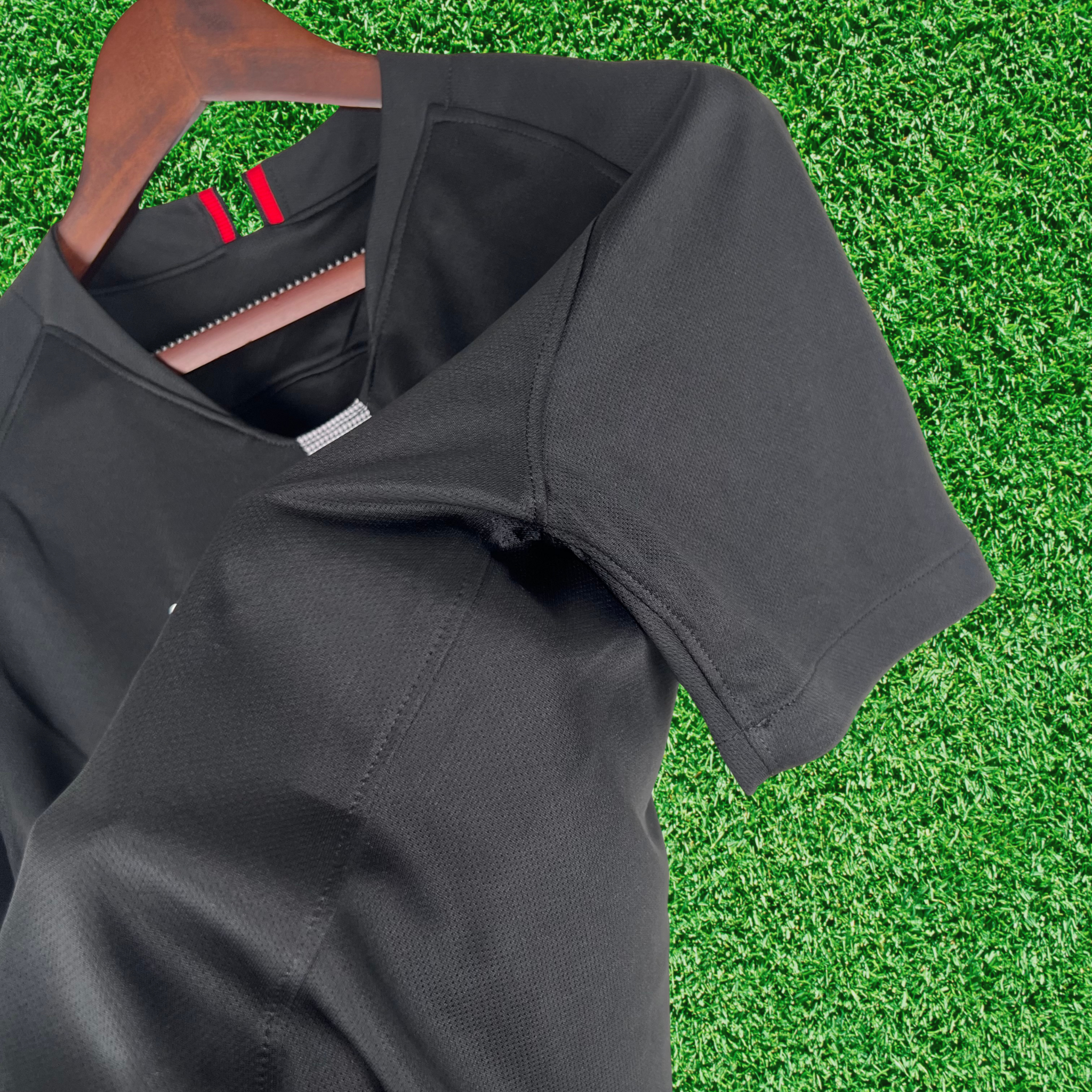 Camisa Paris Saint-Germain F.C (PSG) Preta 18/19 Retrô