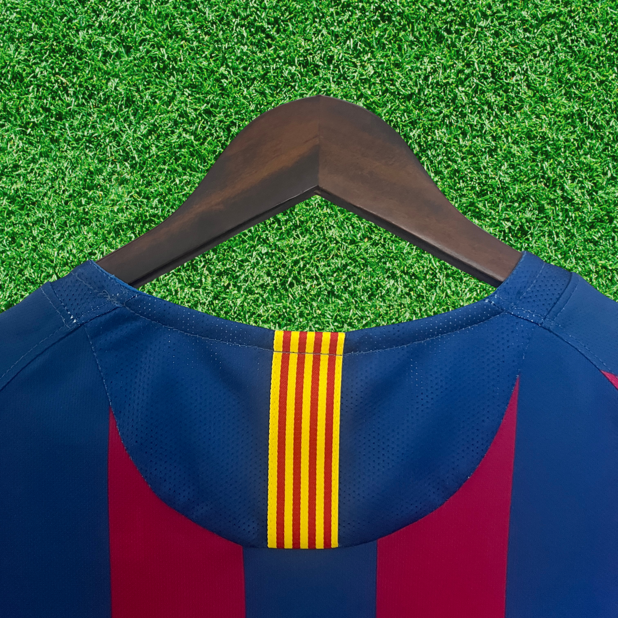 Camisa Barcelona I 05/06 Retrô