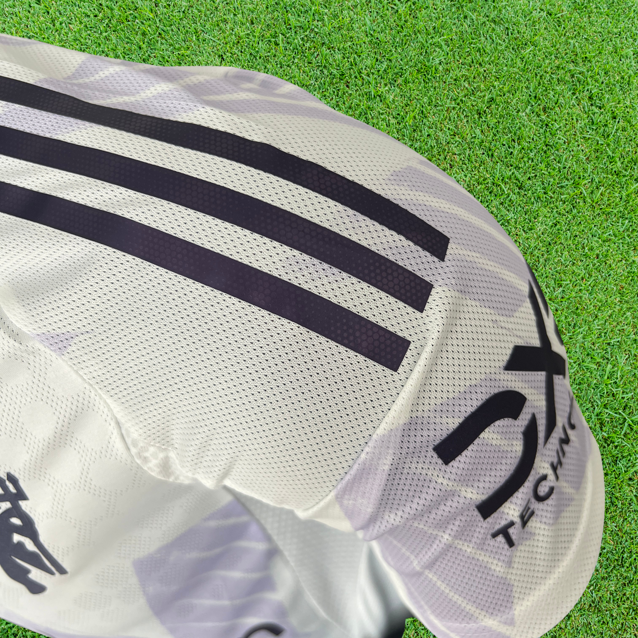 Camisa Manchester United II 25/26 Jogador