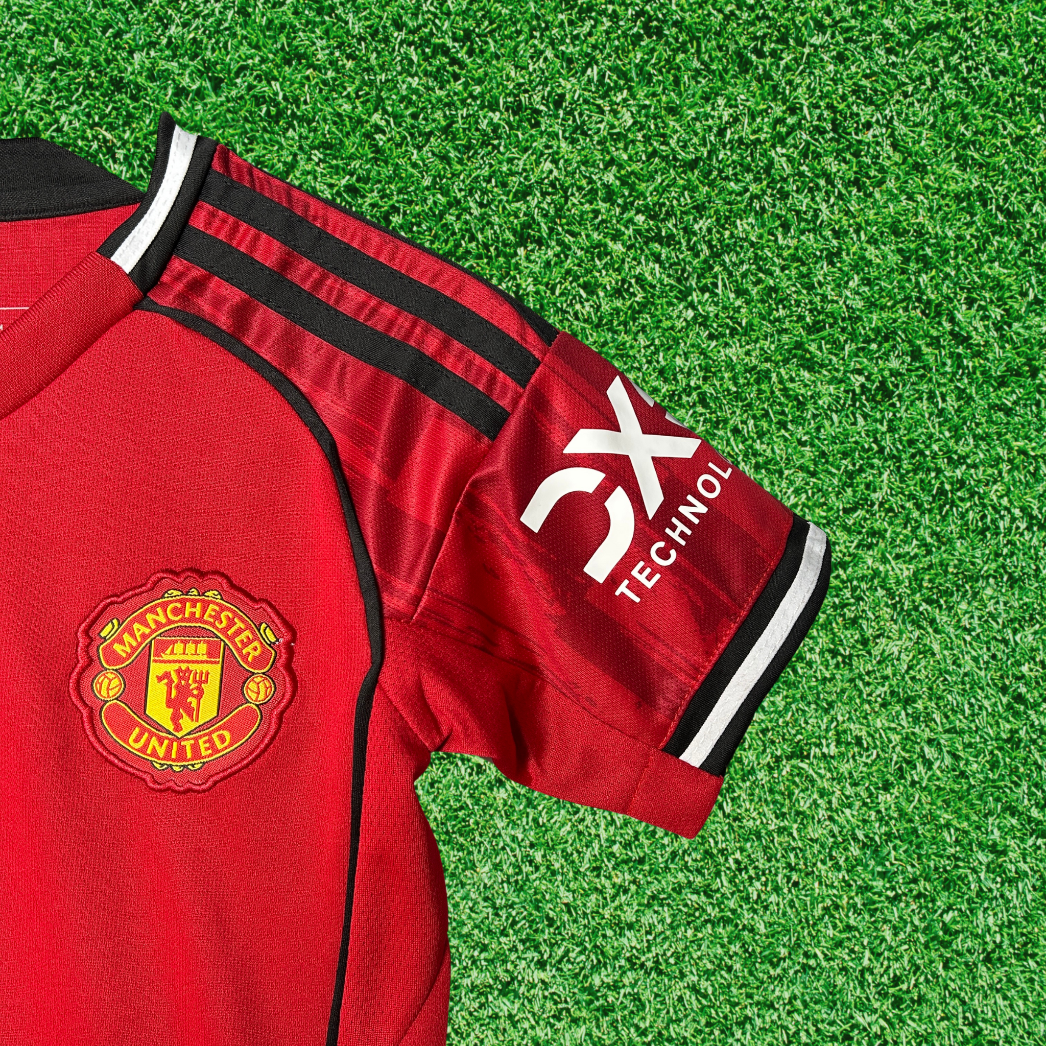 Kit Manchester United I 25/26 Infantil