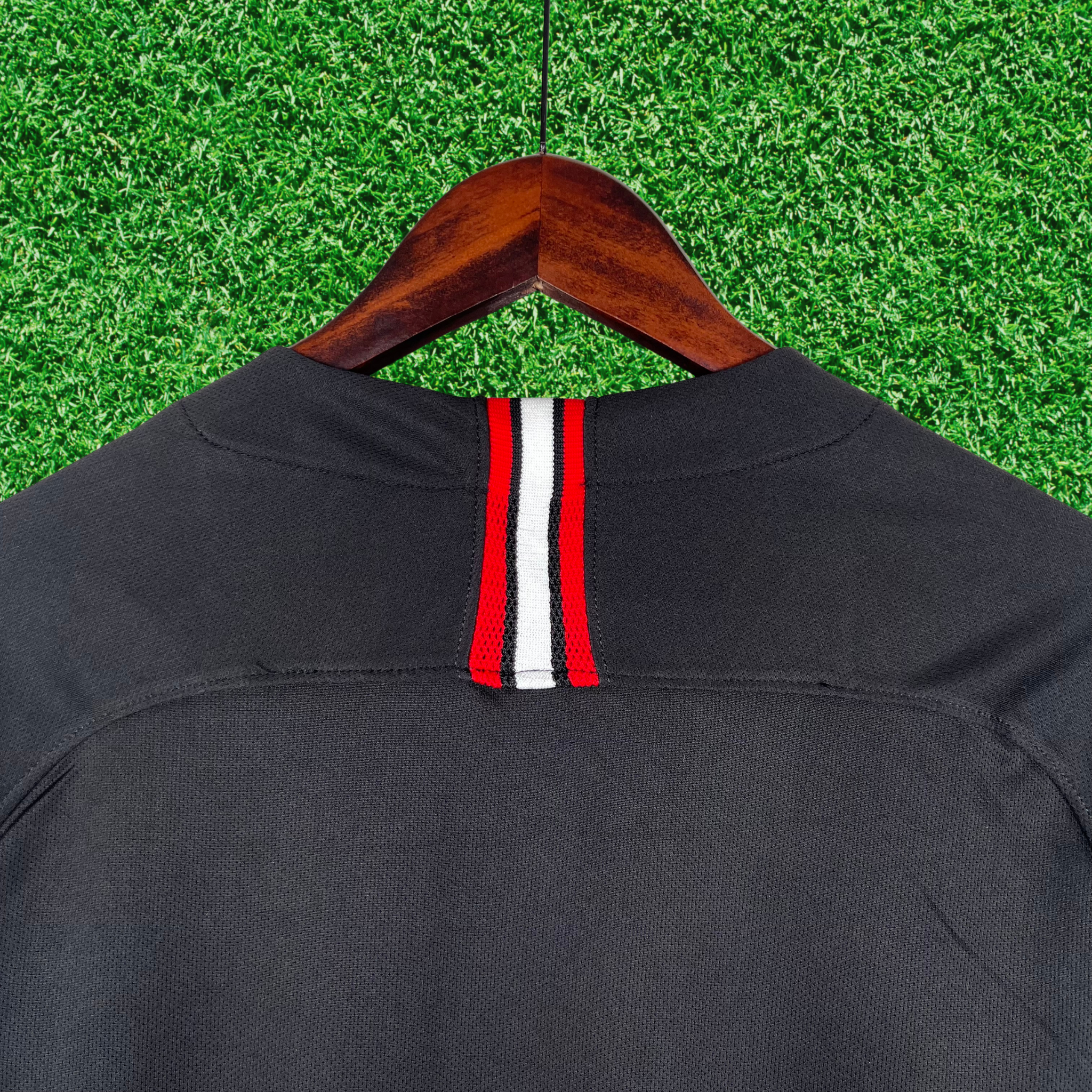 Camisa Paris Saint-Germain F.C (PSG) Preta 18/19 Retrô
