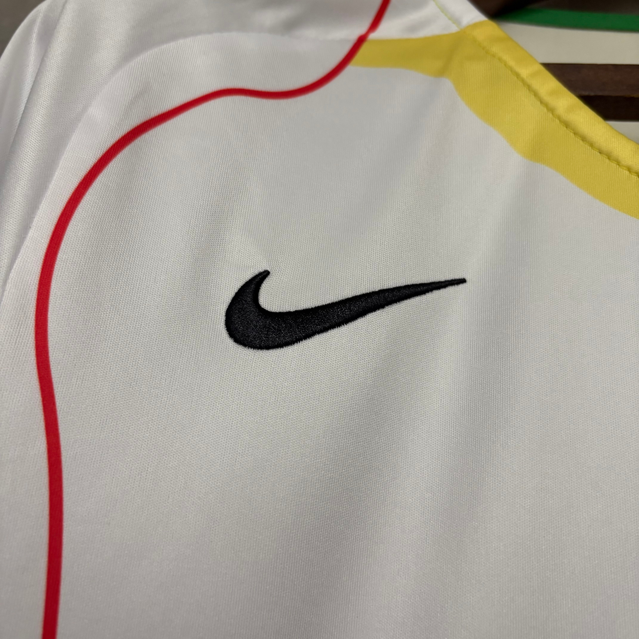 Camisa Total 90 Branca e Verde 2025 Torcedor