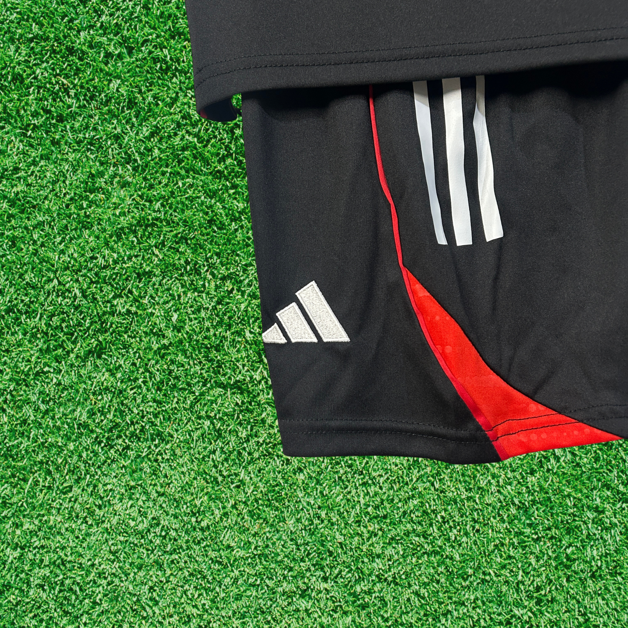 Kit SL Benfica Treino 25/26 Infantil