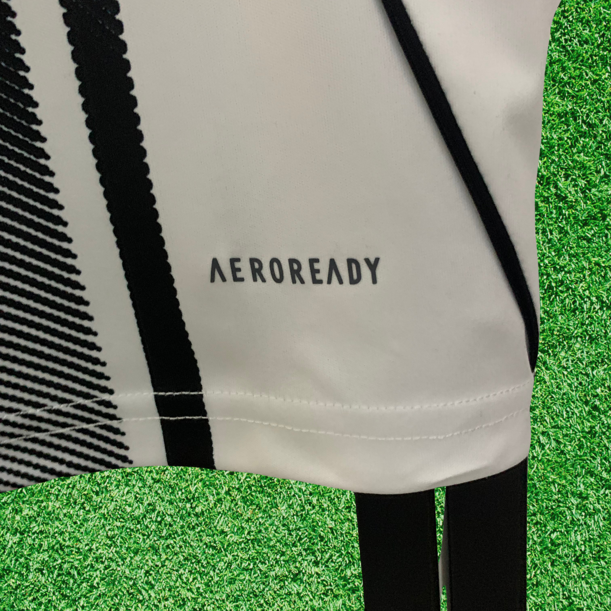 Camisa Juventus I 25/26 Torcedor