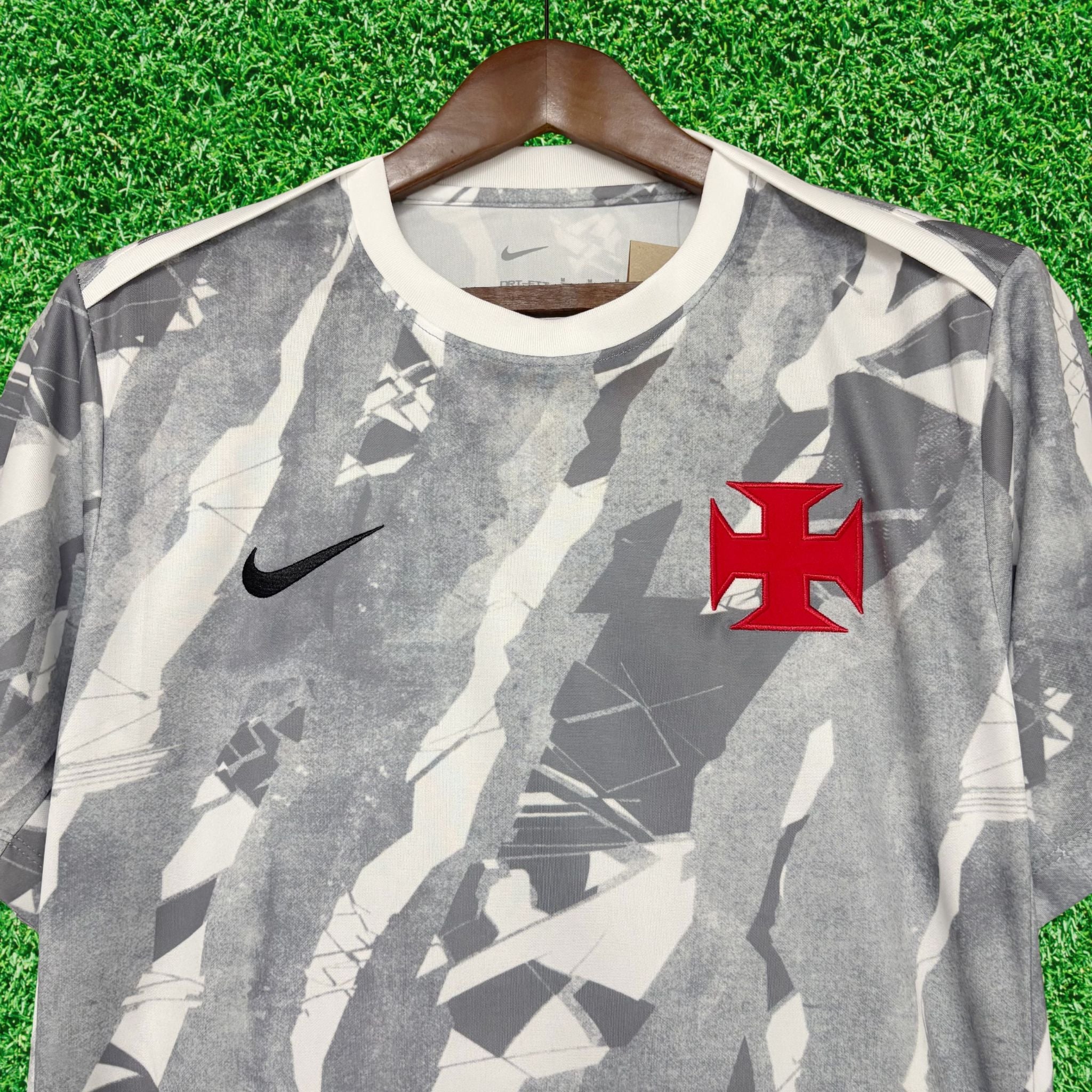 Camisa Vasco Pré-Jogo 26/27 Torcedor