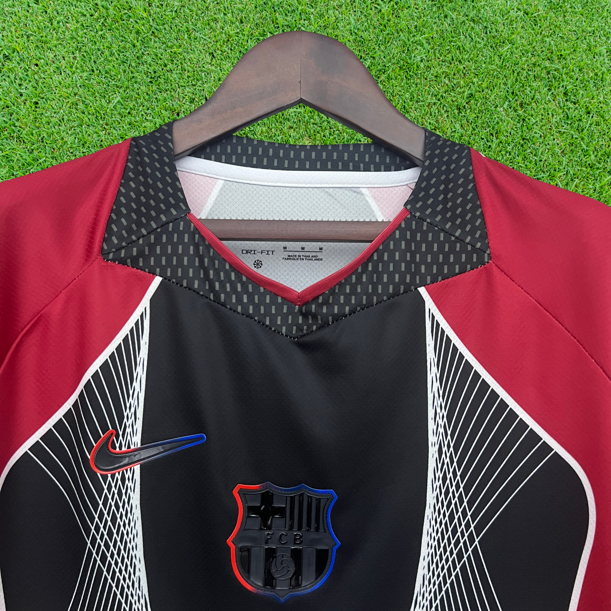 Camisa Barcelona Especial Vinho 25/26 Torcedor