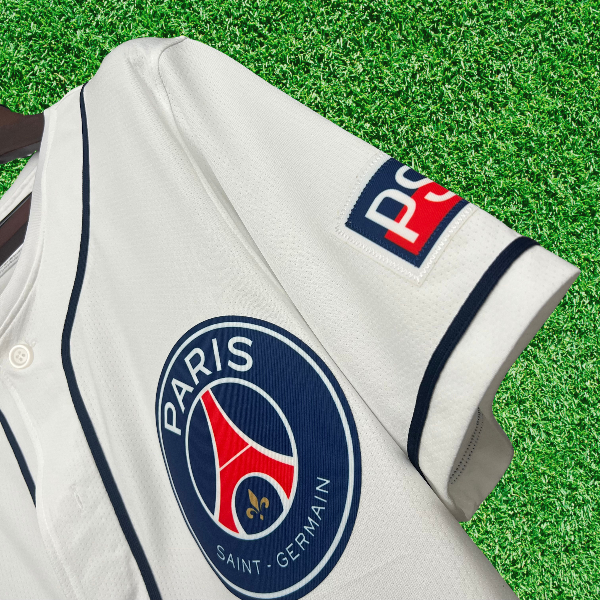 Camisa Paris Saint-Germain F.C (PSG) MLB Collab 25/26 Retrô