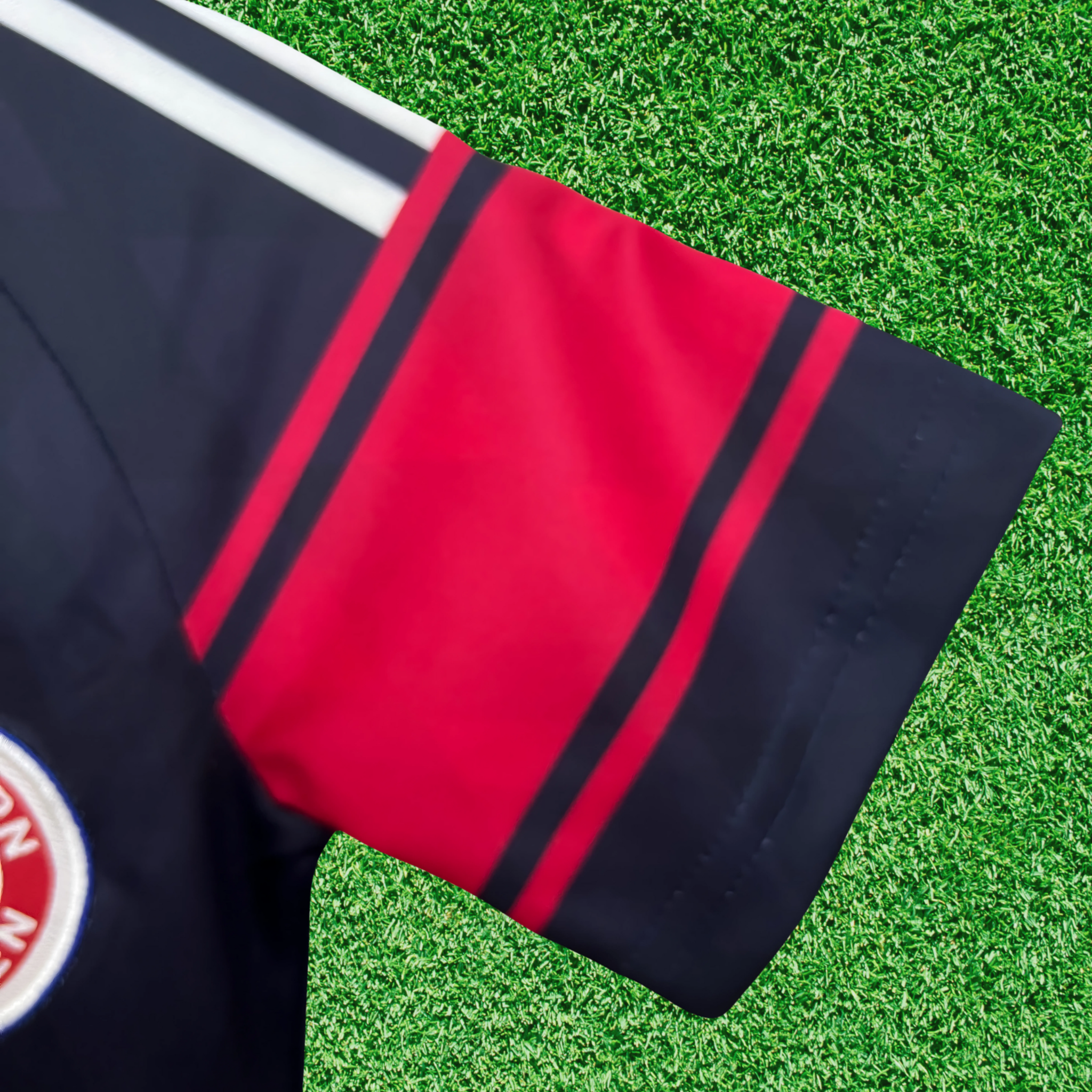 Kit Bayern Munich I 97/99 Infantil