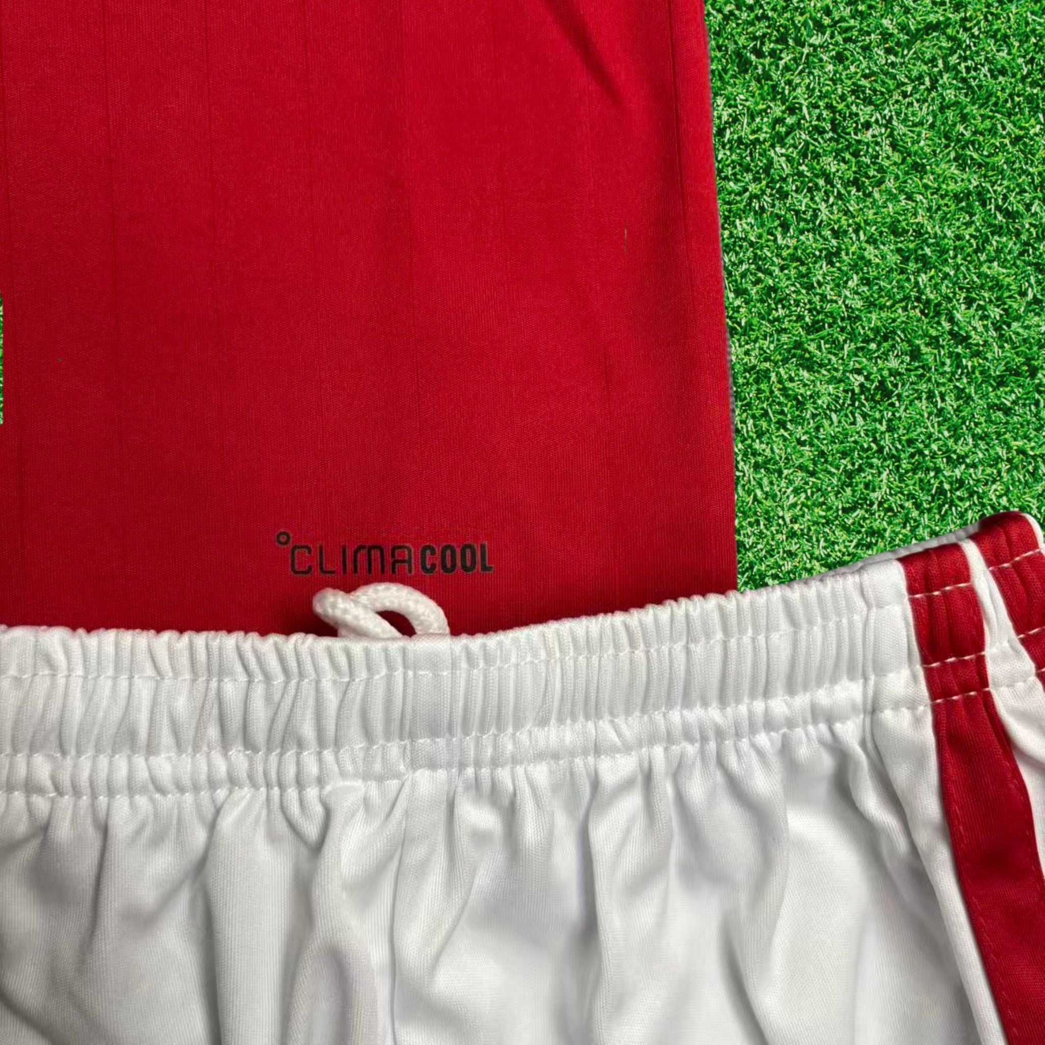 Kit Internacional I 26/27 Infantil