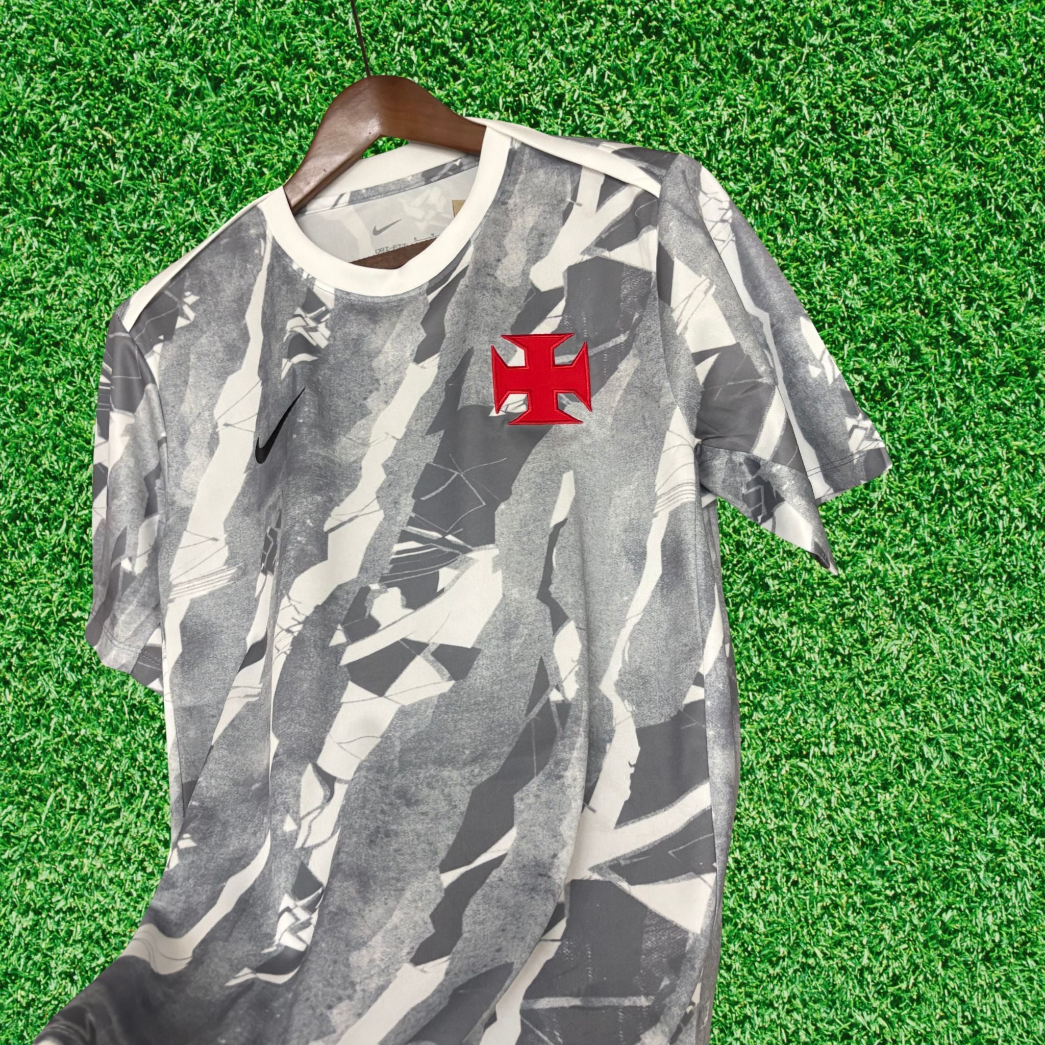 Camisa Vasco Pré-Jogo 26/27 Torcedor