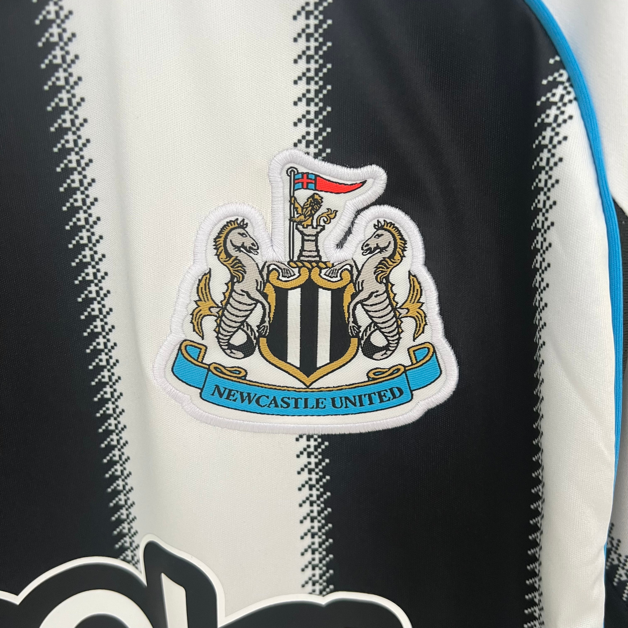 Camisa Newcastle United I 25/26 Torcedor