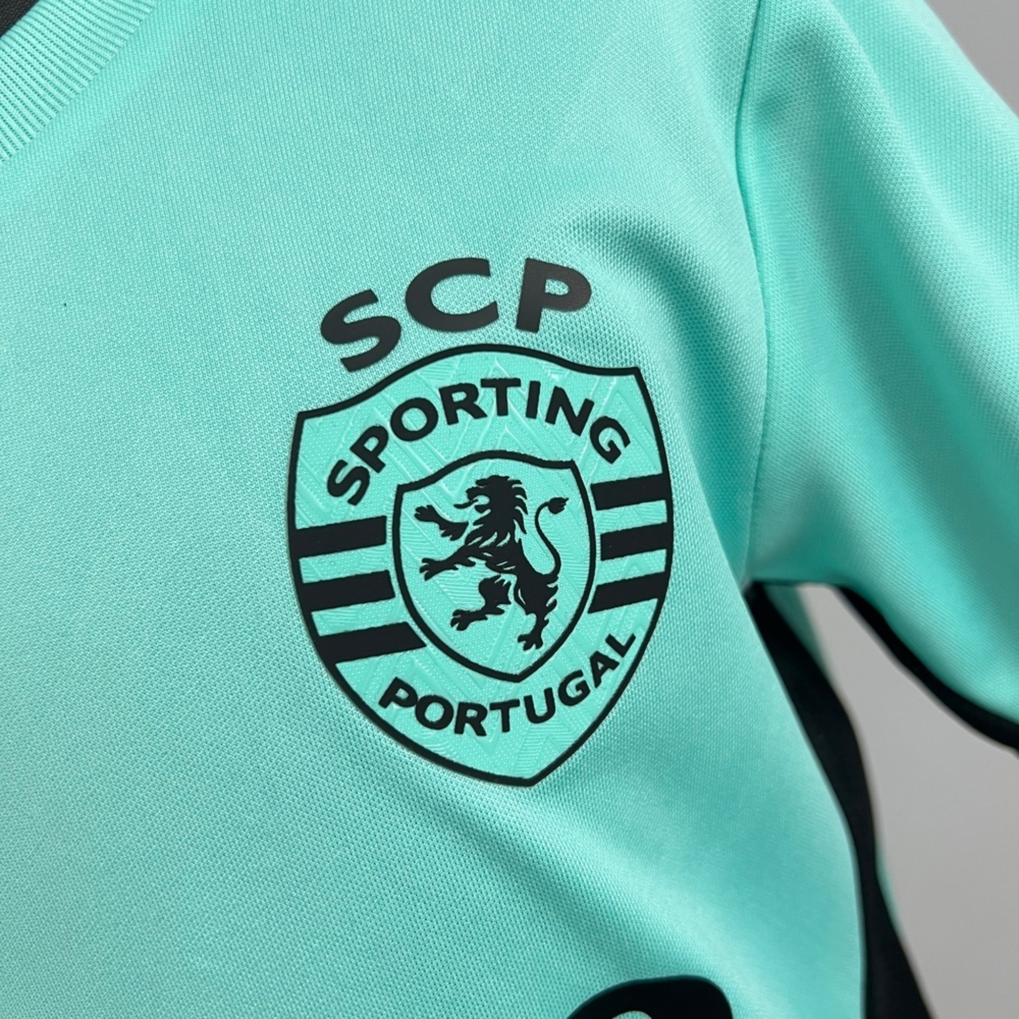 Kit Sporting CP III 25/26 Infantil